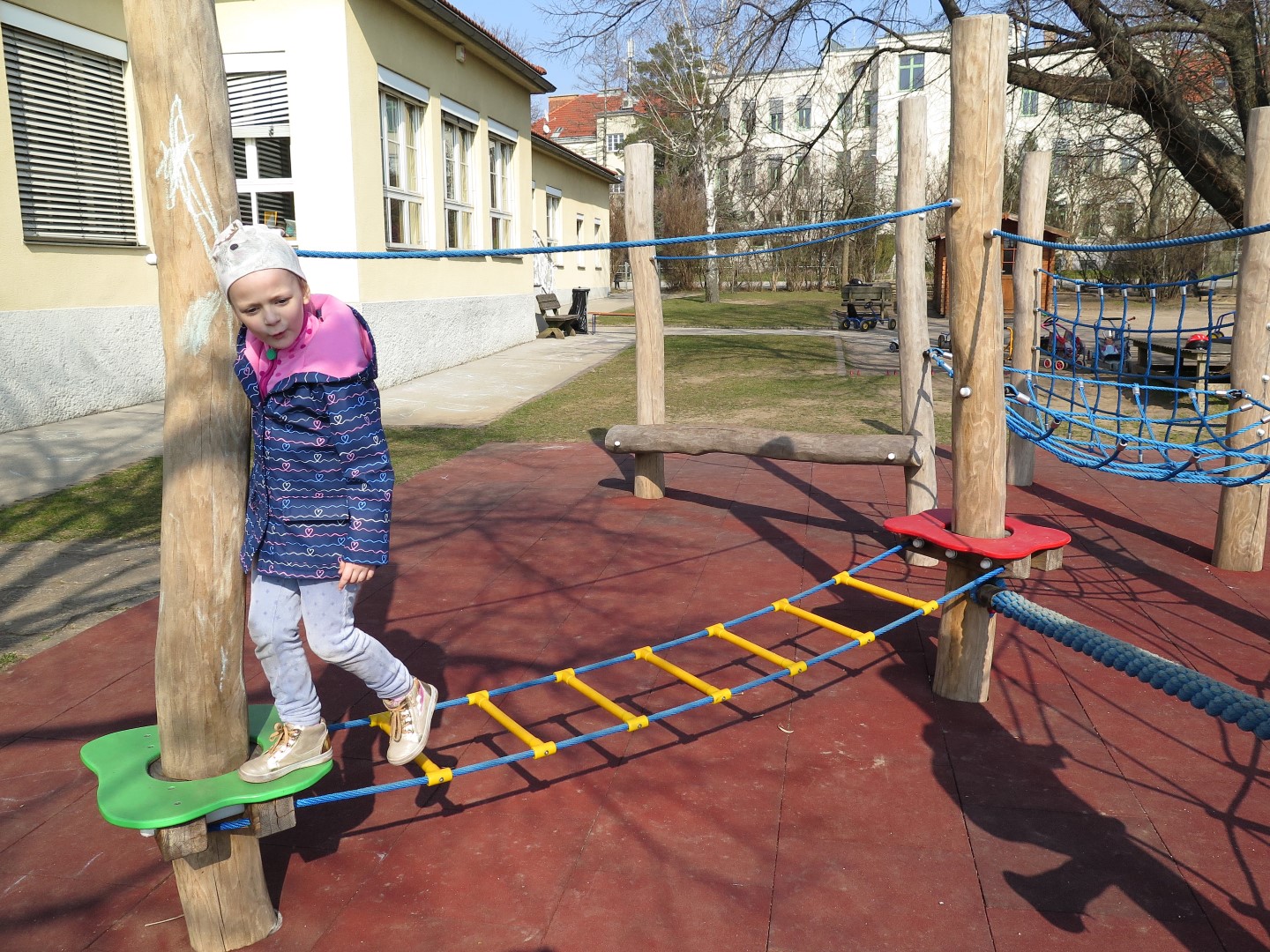 Kleinkinder Kletterdschungel Lina im Kindergarten kaufen