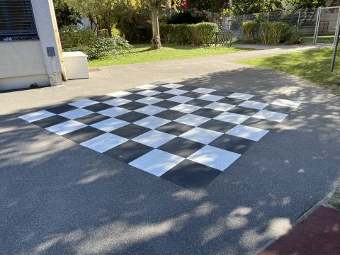 Boden Schachspiel auf Asphalt
