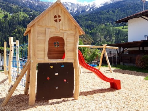 Neuer Spielplatz Tirol