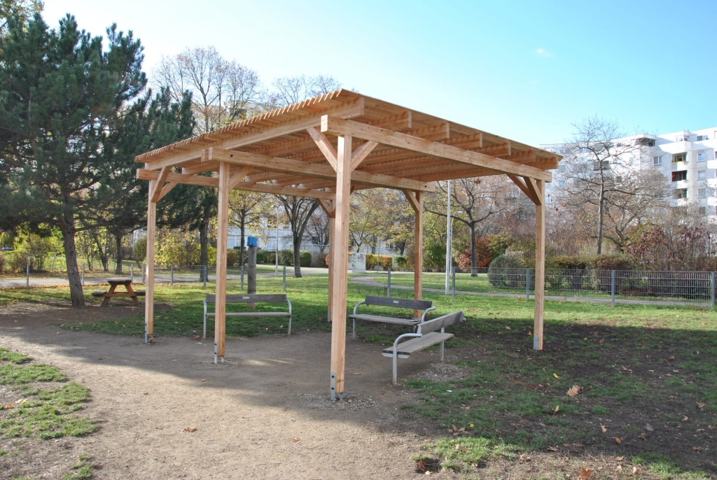 Wiener Flur Park Holzpavillon