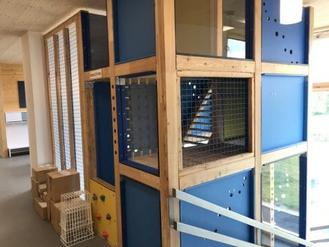 Erlebnisspielturm für den Indoor Bereich im Kindergarten