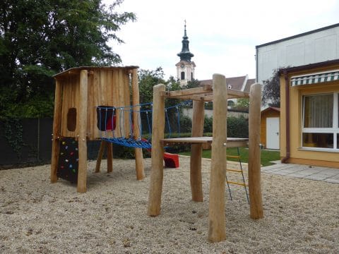Spielkombination mit Baumhaus Sissy und Spielturm