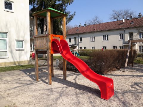 Rutschenturm Jakob für Kinderspielplatz für die Kinder