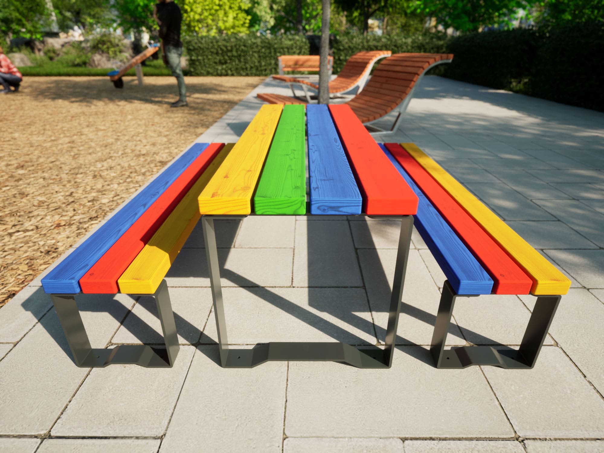 Bänke und Tische in bunten Farben und Anthrazit am Schulgelände