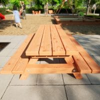 Kombination aus Tisch und Bank aus Holz für Kinder